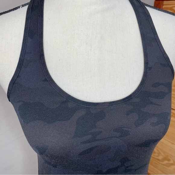 Lululemon Racerback Activewear Workout Tank Top in Incognito Camo Multi Grey - Picture 4 of 7